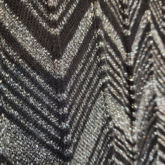 Express black and silver chevron long sleeve dress Size M - Picture 7 of 10